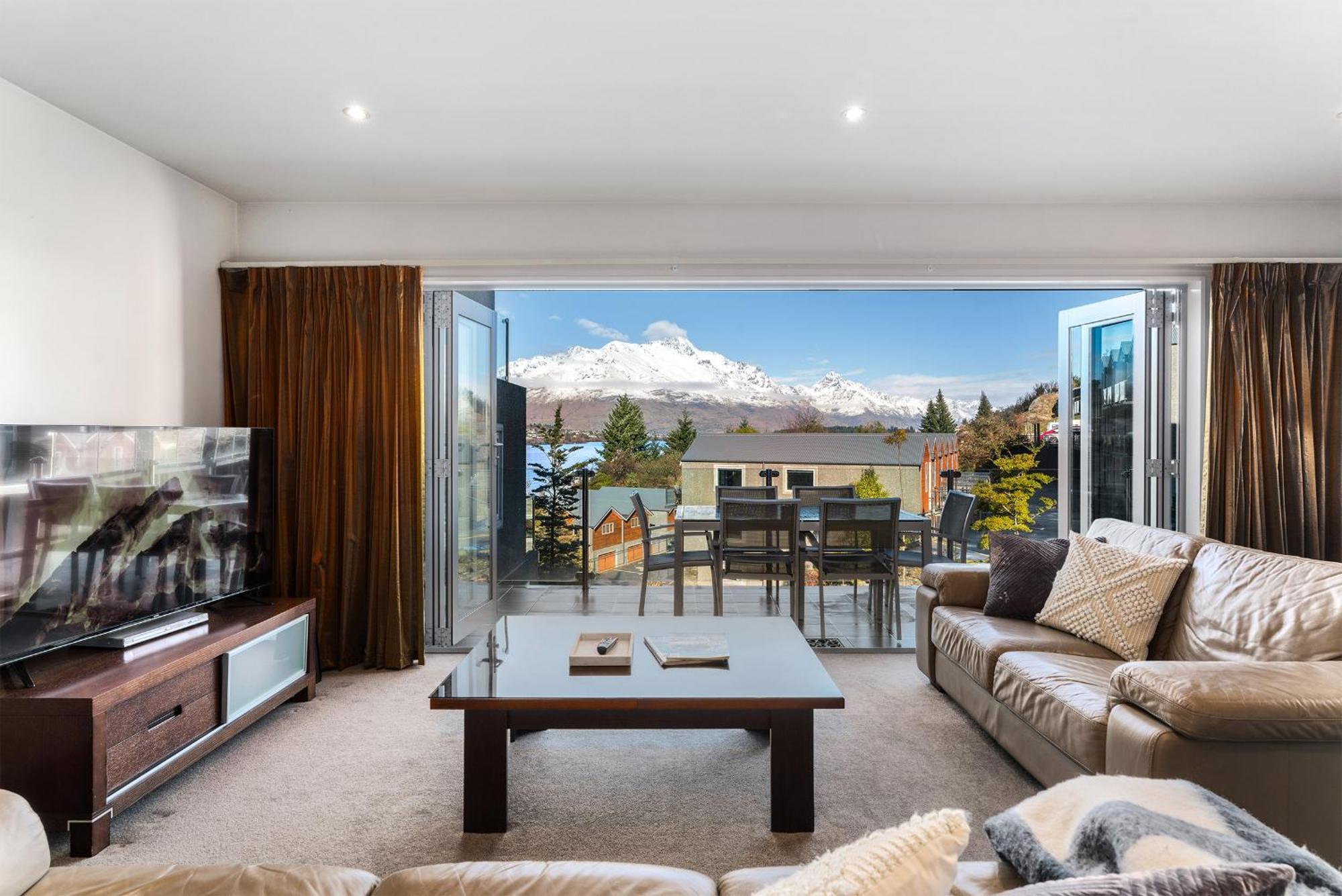 Lakefront Living - 4 Bedrm Apartment Alpine Vilage Queenstown Exterior photo