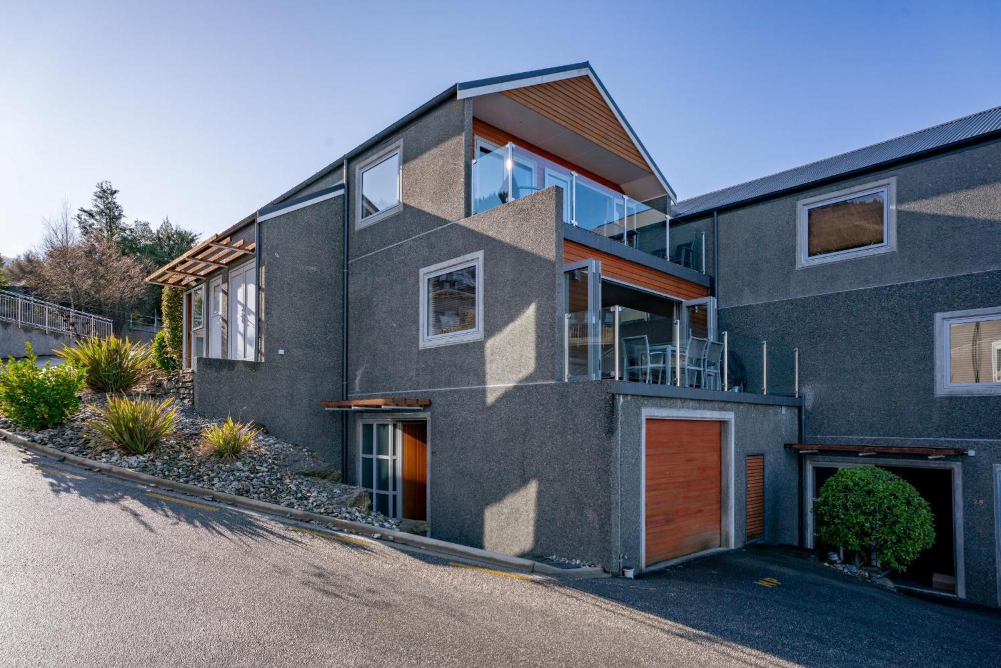 Lakefront Living - 4 Bedrm Apartment Alpine Vilage Queenstown Exterior photo